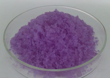 La tierra rara púrpura nitrata el cristal del hexahidrato del nitrato del neodimio para los colores de cristal